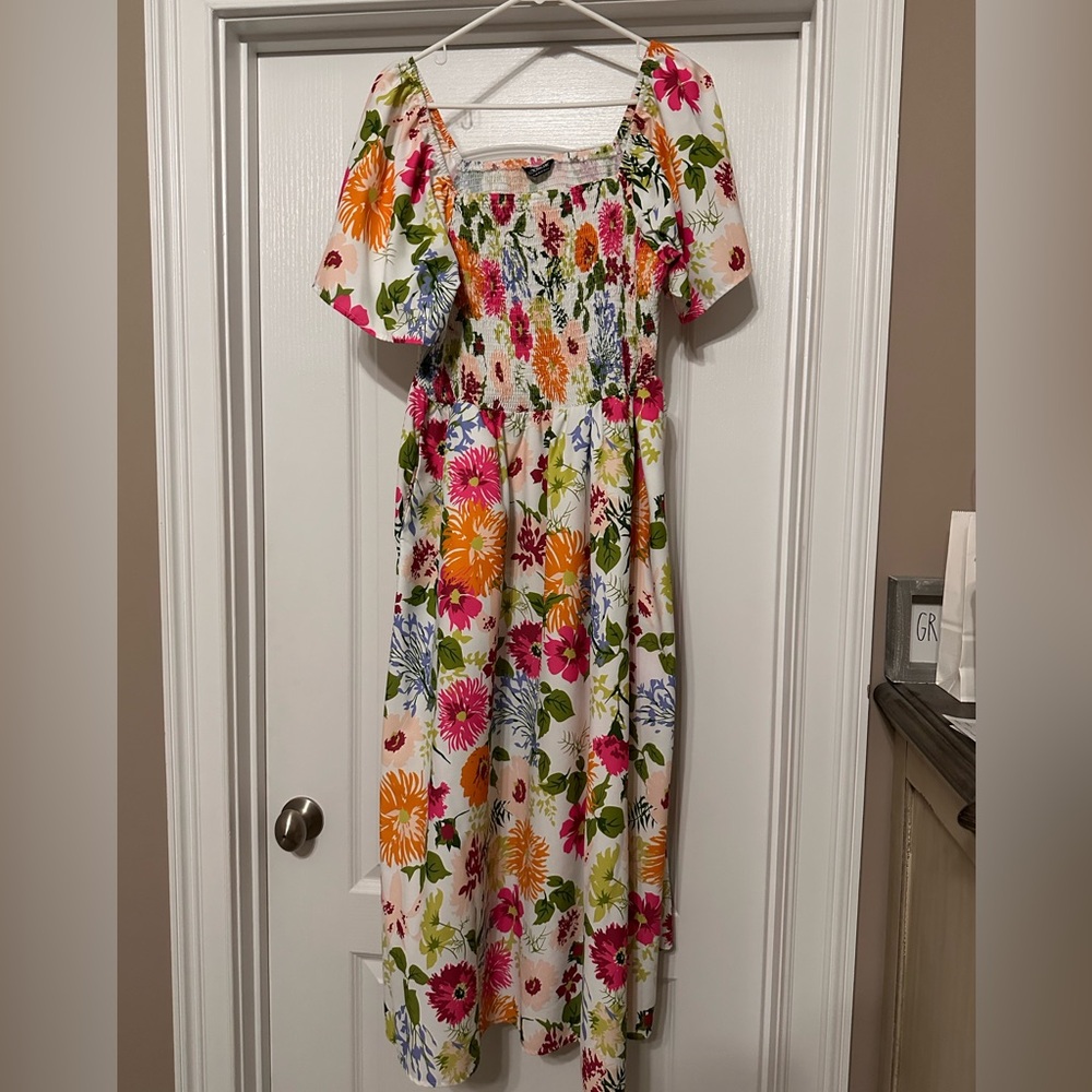 BloomChic Floral White Dress 18-20